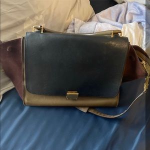 Celine trapeze